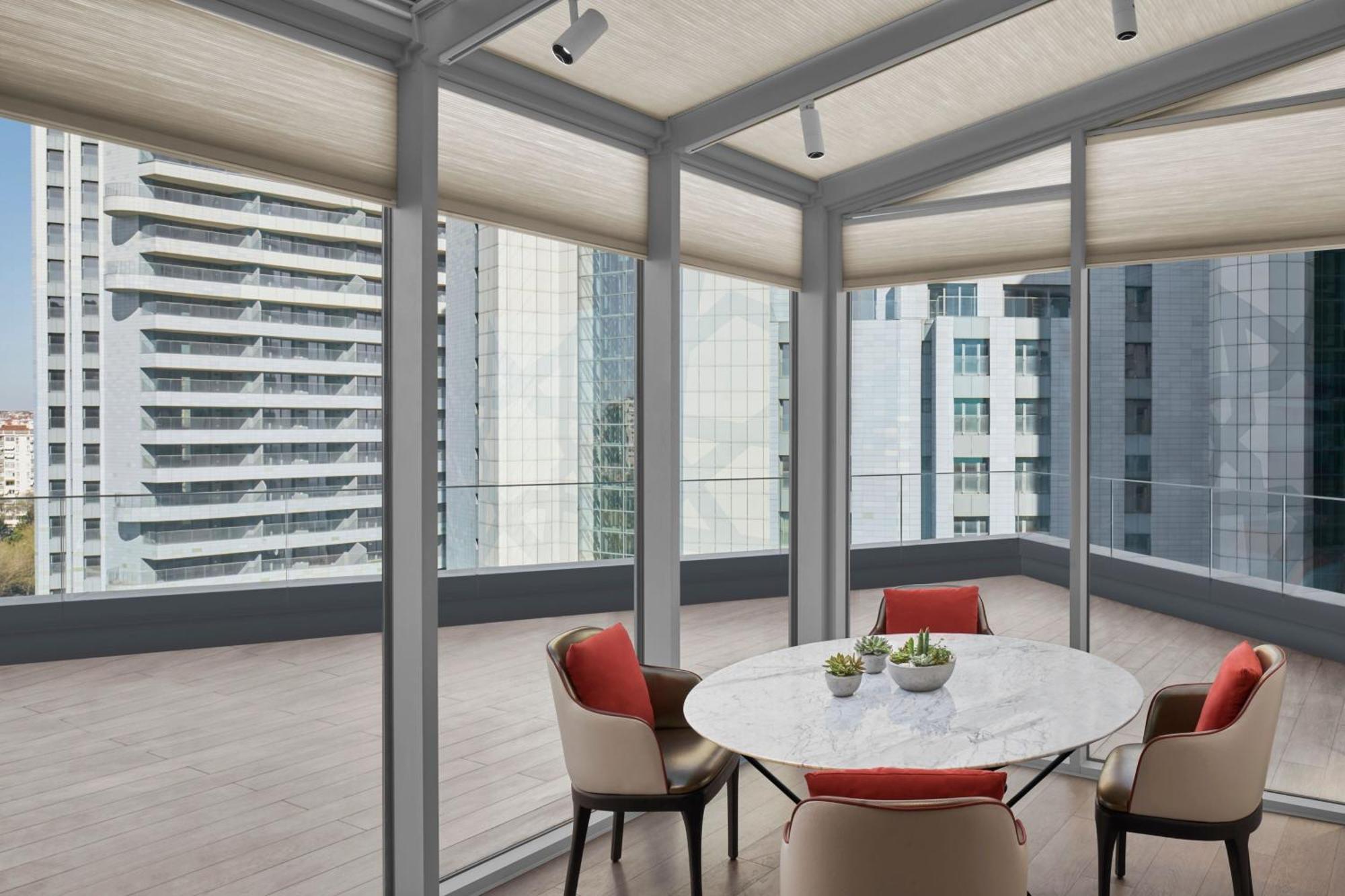 Jw Marriott Hotel Istanbul Marmara Sea Εξωτερικό φωτογραφία A motorized roman shade
